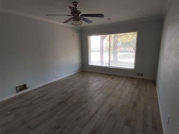 1253  Willow Glen Drive , Dallas Texas 75232