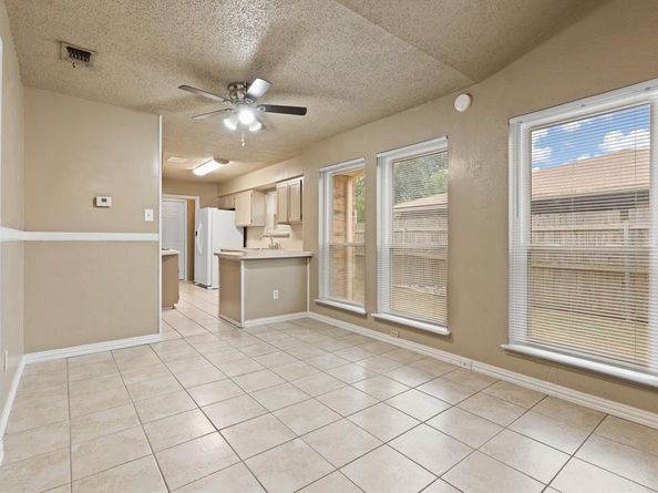 5123  Trail Dust Lane , Arlington Texas 76017