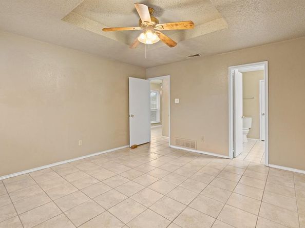 5123  Trail Dust Lane , Arlington Texas 76017