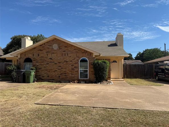 5123  Trail Dust Lane , Arlington Texas 76017