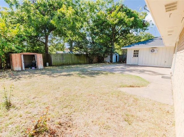 1710  Kingsborough Drive , Arlington Texas 76015