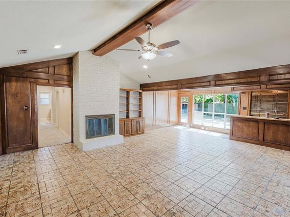 1710  Kingsborough Drive , Arlington Texas 76015