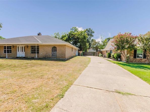 1710  Kingsborough Drive , Arlington Texas 76015