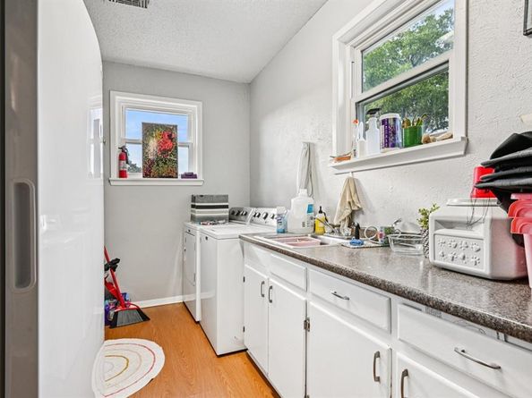 6220  Walnut Drive , Fort Worth Texas 76114