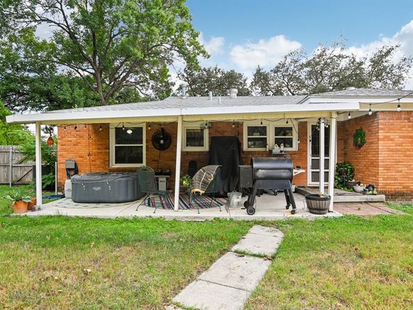 6220  Walnut Drive , Fort Worth Texas 76114