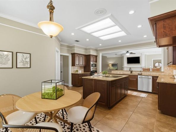 6813  Savannah Lane , Fort Worth Texas 76132