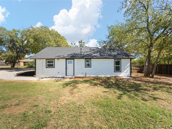 506  Caddell Street , Aubrey Texas 76227