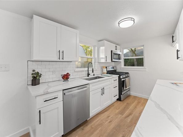 506  Caddell Street , Aubrey Texas 76227