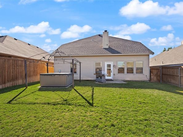 3913  Long Hollow Road , Fort Worth Texas 76262