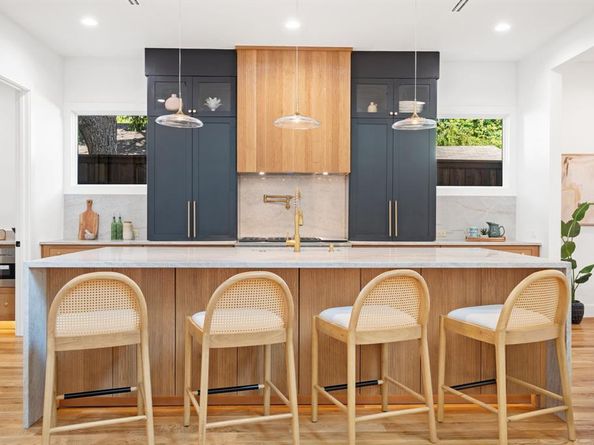 3884  Cortez Drive , Dallas Texas 75220