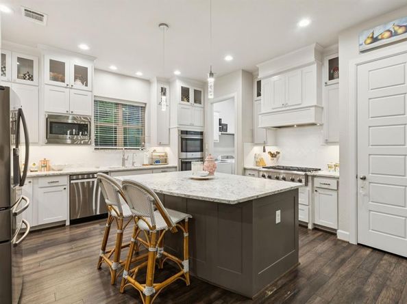 8643  Thorbrush Place , Dallas Texas 75238