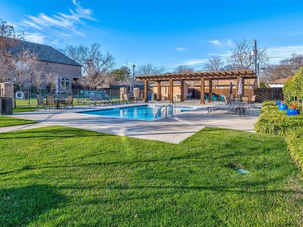 8643  Thorbrush Place , Dallas Texas 75238