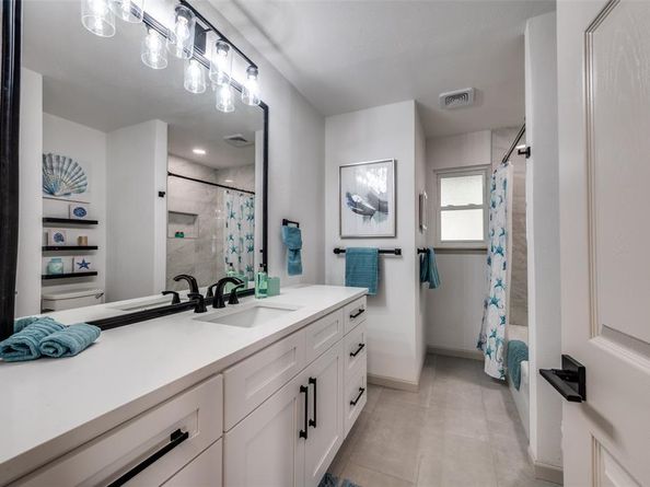 810  Darnell Avenue , Benbrook Texas 76126