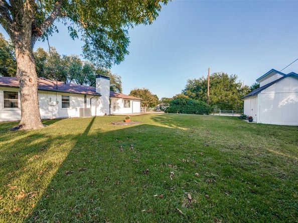 810  Darnell Avenue , Benbrook Texas 76126