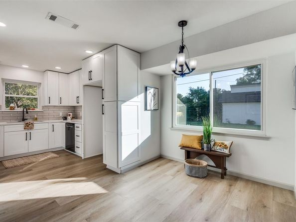 810  Darnell Avenue , Benbrook Texas 76126