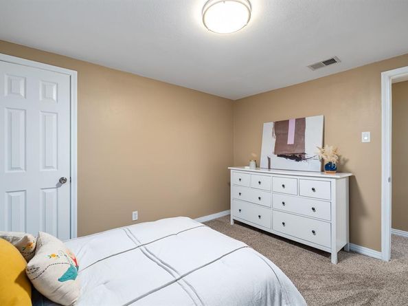 2029  Ebbtide Lane , Dallas Texas 75224