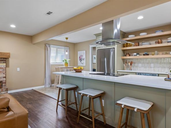 2029  Ebbtide Lane , Dallas Texas 75224