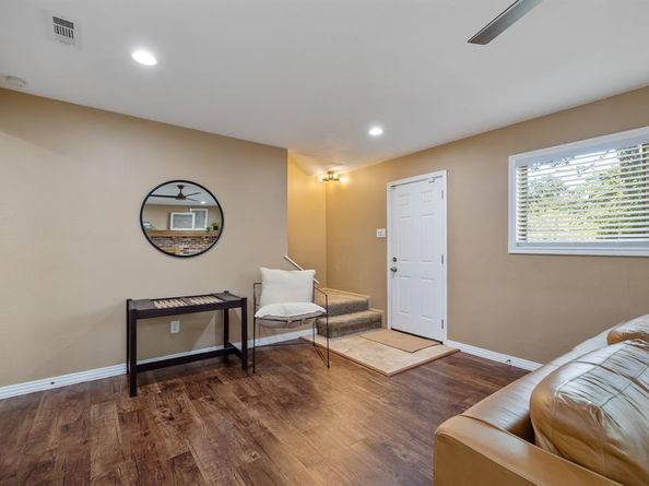 2029  Ebbtide Lane , Dallas Texas 75224