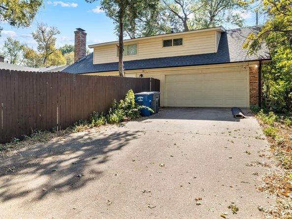 2029  Ebbtide Lane , Dallas Texas 75224