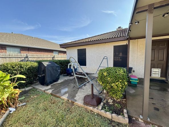 2308  Sundrop Court , Fort Worth Texas 76108