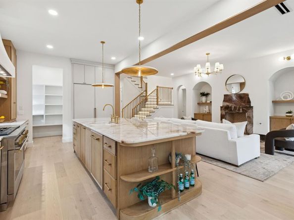 2026  Euclid Avenue , Dallas Texas 75206