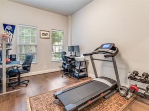 7333  Valley View Lane  502, Dallas Texas 75240