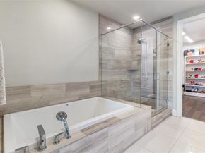 7333  Valley View Lane  502, Dallas Texas 75240