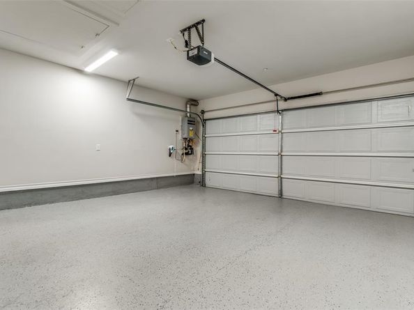 7333  Valley View Lane  502, Dallas Texas 75240