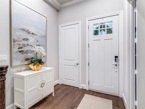 7333  Valley View Lane  502, Dallas Texas 75240