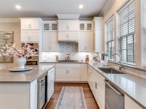 7333  Valley View Lane  502, Dallas Texas 75240