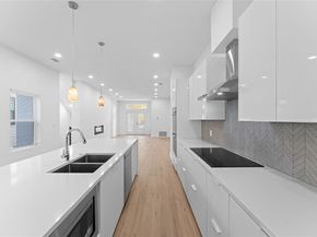 2513  Crossman Avenue , Dallas Texas 75212