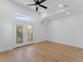 2513  Crossman Avenue , Dallas Texas 75212