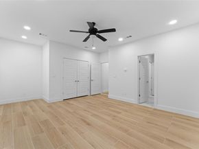 2513  Crossman Avenue , Dallas Texas 75212