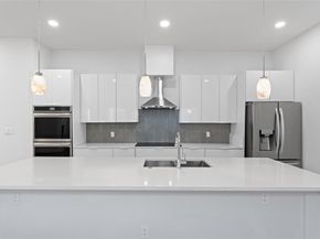 2513  Crossman Avenue , Dallas Texas 75212