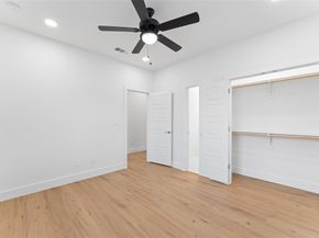 2513  Crossman Avenue , Dallas Texas 75212