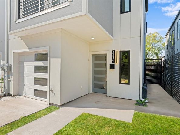 2513  Crossman Avenue , Dallas Texas 75212