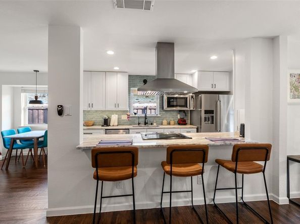 5611  Hillcroft Street , Dallas Texas 75227