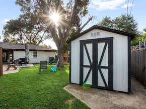 5611  Hillcroft Street , Dallas Texas 75227