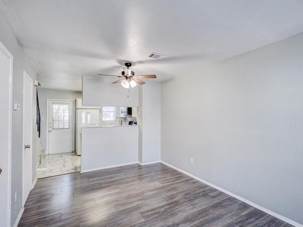 613  Carriagehouse Lane  5, Garland Texas 75040