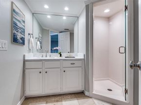 5950  Lindenshire Lane  202, Dallas Texas 75230