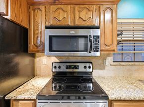 700  Canyon Side Way , Irving Texas 75063