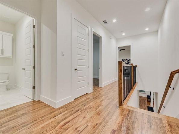 219 W Yarmouth Street , Dallas Texas 75208