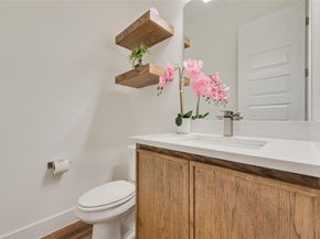 219 W Yarmouth Street , Dallas Texas 75208