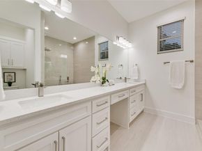 219 W Yarmouth Street , Dallas Texas 75208