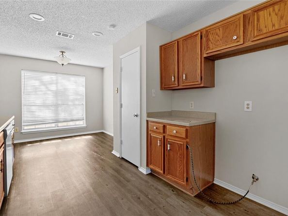 1122  Glen Creek Drive , Mansfield Texas 76063