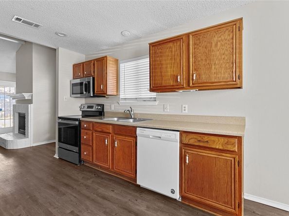 1122  Glen Creek Drive , Mansfield Texas 76063