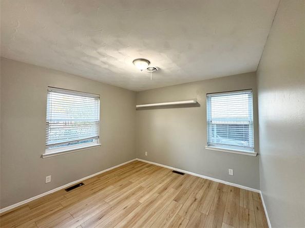 1026  Geronimo Arrow  , Carrollton Texas 75006