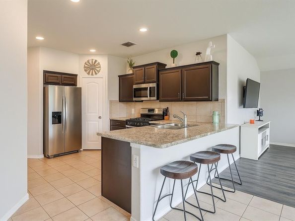 700  Rutherford Drive , Crowley Texas 76036