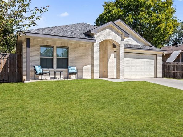 5520  Curzon Avenue , Fort Worth Texas 76107