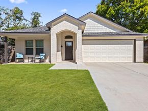 5520  Curzon Avenue , Fort Worth Texas 76107